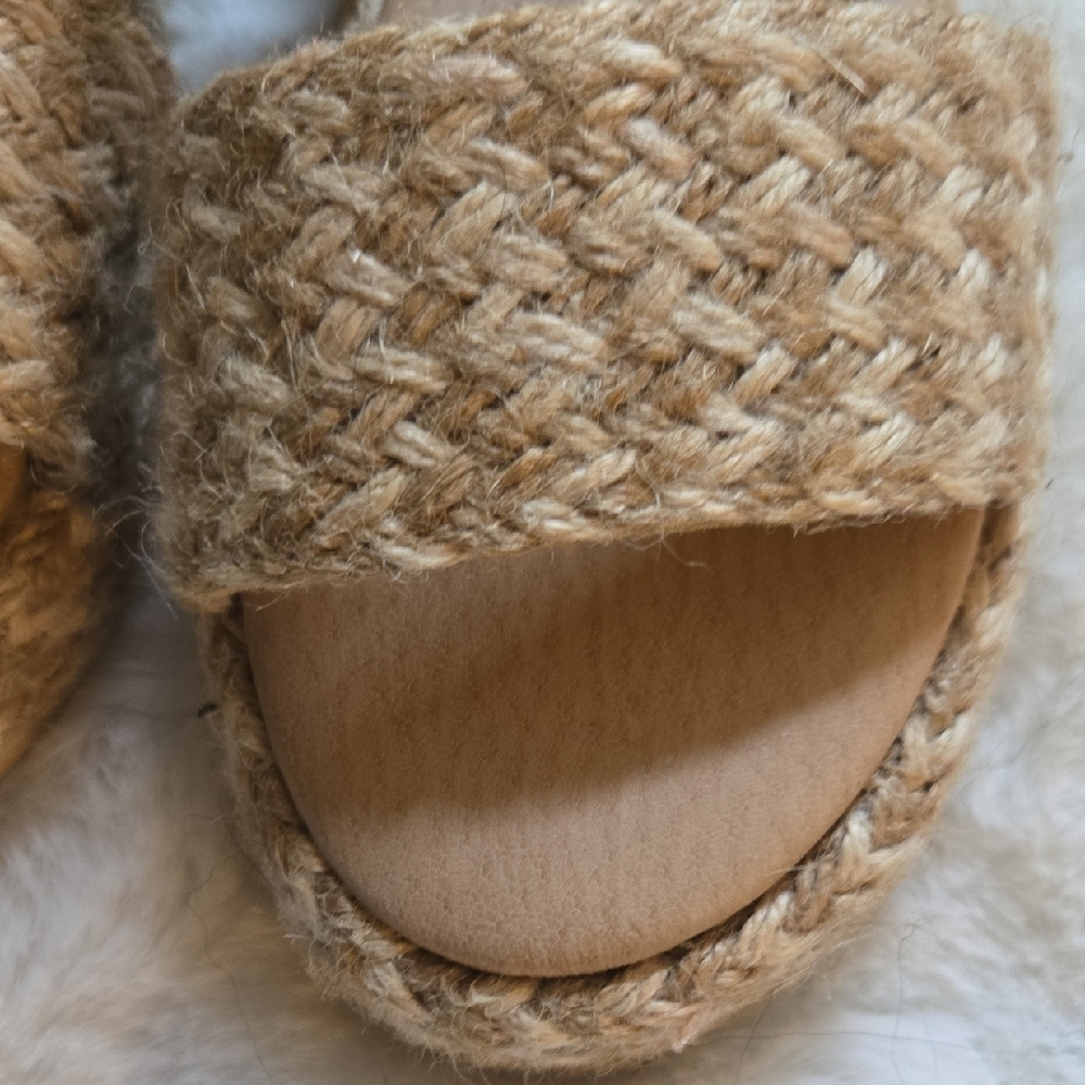 Coconuts Sandals - Picture 2 of 3